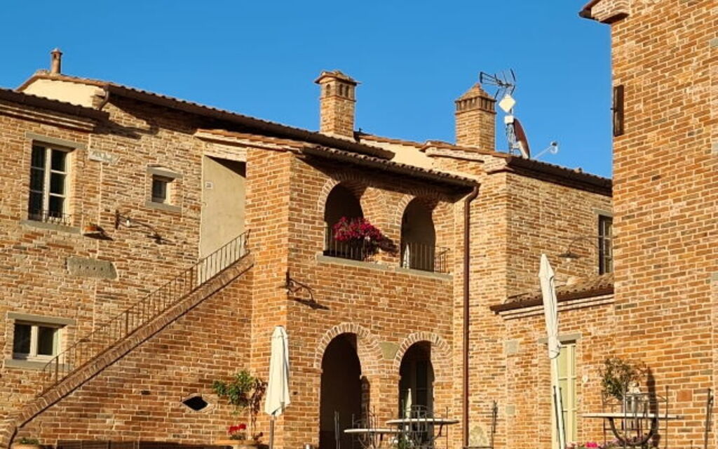 Casale Cardini: Activities, Amenities, Building Exterior, Outdoor, Spring, Summer