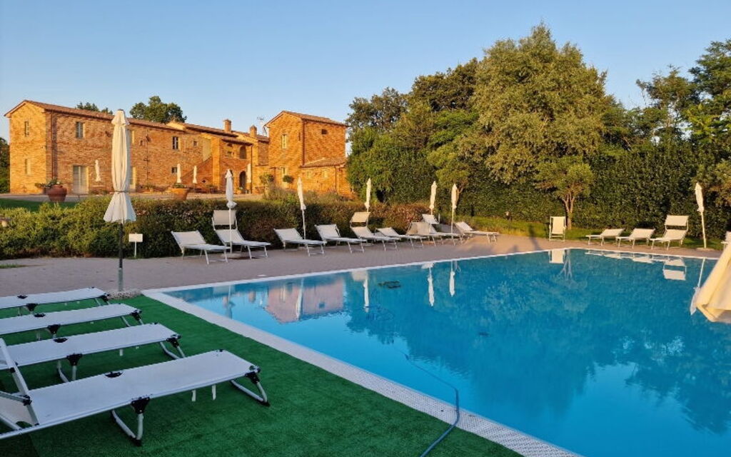 Casale Cardini: Activities, Amenities, Building Exterior, Outdoor, Spring, Summer