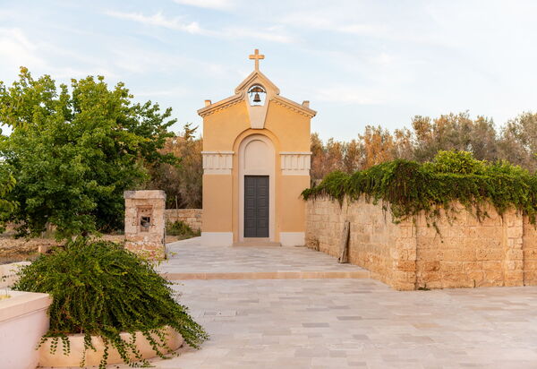 Villa Arabesque: Activities, Balcony / Terrace / Patio, Building Exterior, Hot Tub, Main Entrance, Outdoor, Pool, Spring, Summer