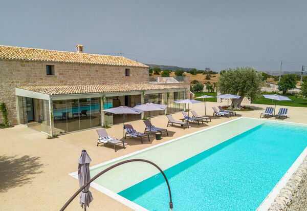 Villa Love: Bedroom, Building Exterior, People, Pool, Spring, Summer, Wellness