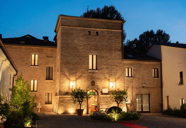 Villa la Modenese: Estate, Esterni, Giardino, Piscina, Primavera