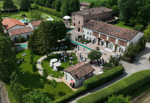 Villa la Modenese: Estate, Esterni, Giardino, Piscina, Primavera