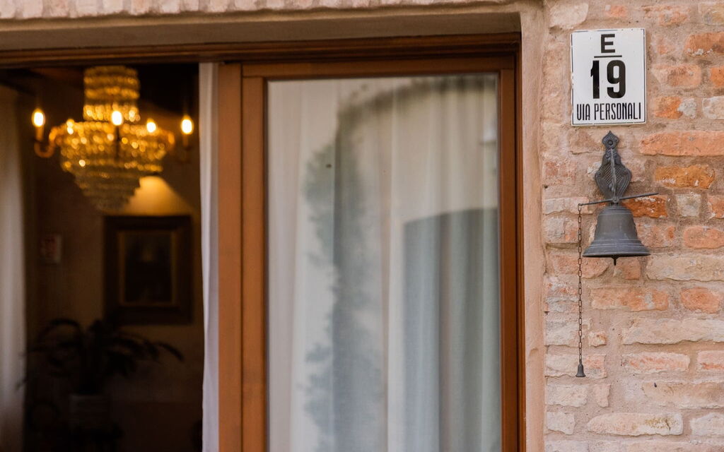 Villa la Modenese: Building Exterior, Garden, Pool, Spring, Summer