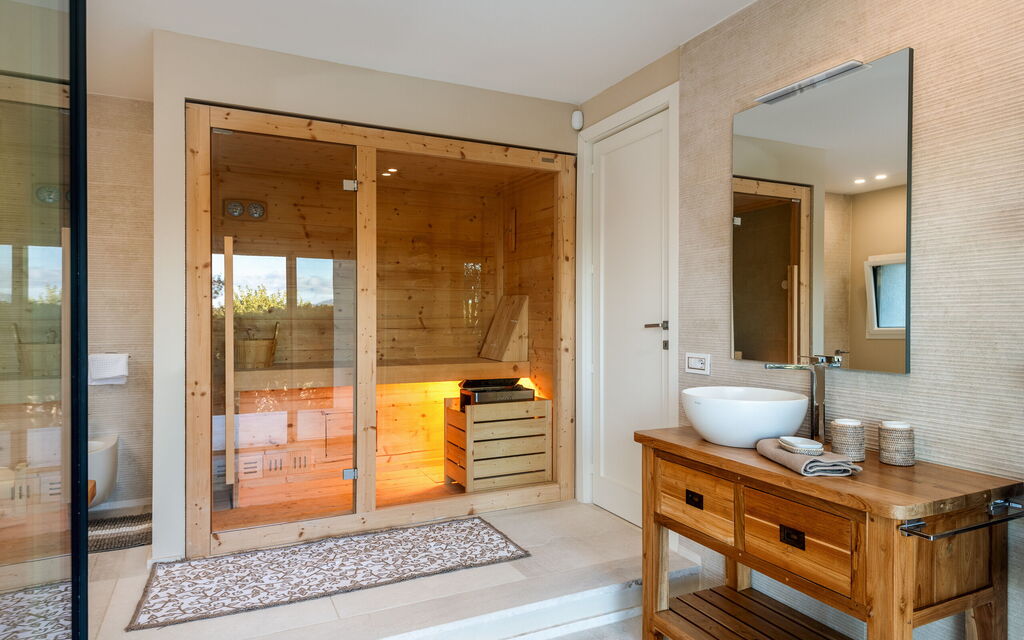Villa Crystal
