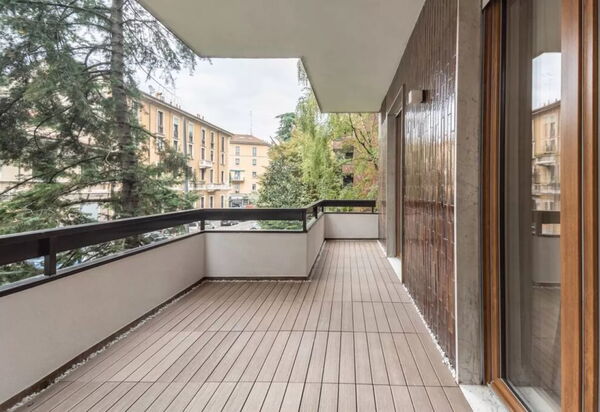 Lambro Escape: Activities, Balcony / Terrace / Patio, Building Exterior, City, Main Entrance, Spring, Summer