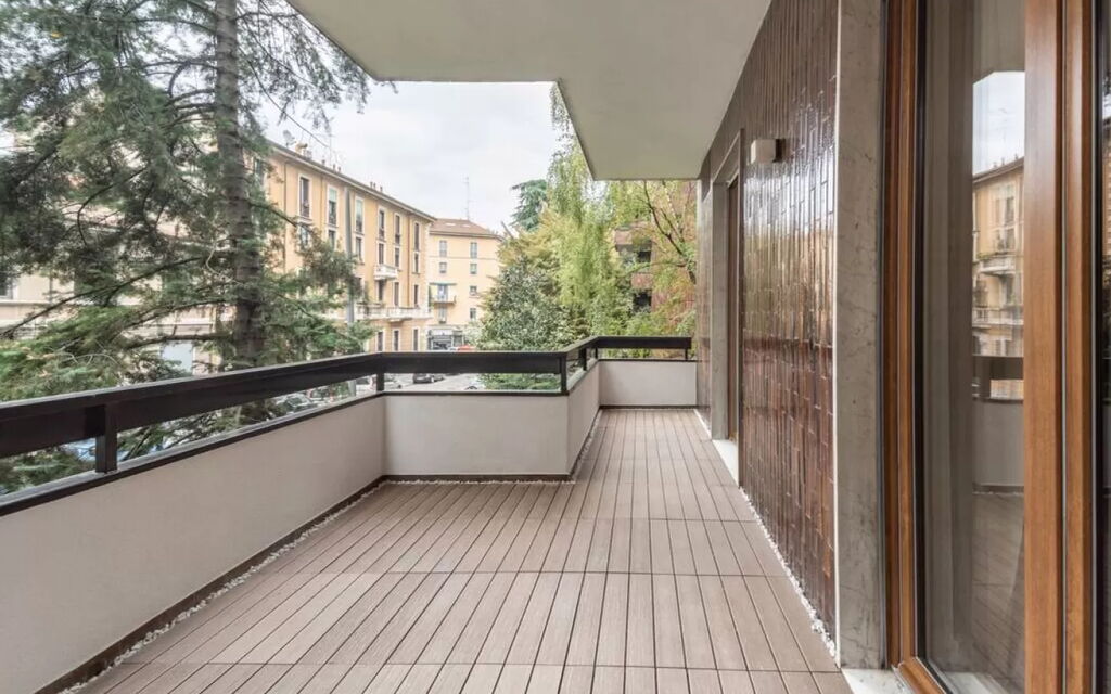 Lambro Escape: Activities, Balcony / Terrace / Patio, Building Exterior, City, Main Entrance, Spring, Summer