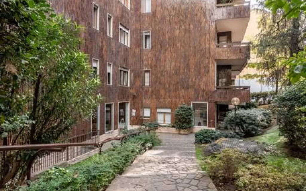 Lambro Escape: Activities, Balcony / Terrace / Patio, Building Exterior, City, Main Entrance, Spring, Summer