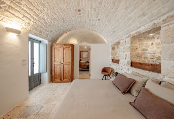 Villa la Baronessa: Activities, Building Exterior, Facilities, Kitchen, Living Room, Other Room, Outdoor, Pool, Room Detail, Spring, Summer, Wellness