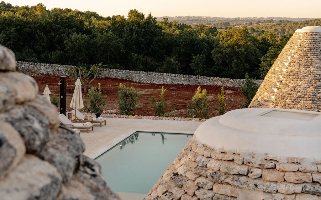 Villa la Baronessa: Activities, Building Exterior, Facilities, Kitchen, Living Room, Other Room, Outdoor, Pool, Room Detail, Spring, Summer, Wellness