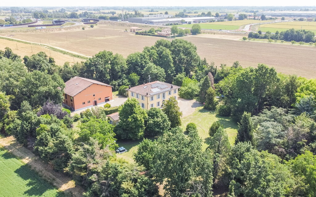 Villa la Fiorentina: all'aperto, Attività, Benessere, Caratteristiche, Cucina, Estate, Esterni, Piscina, Primavera
