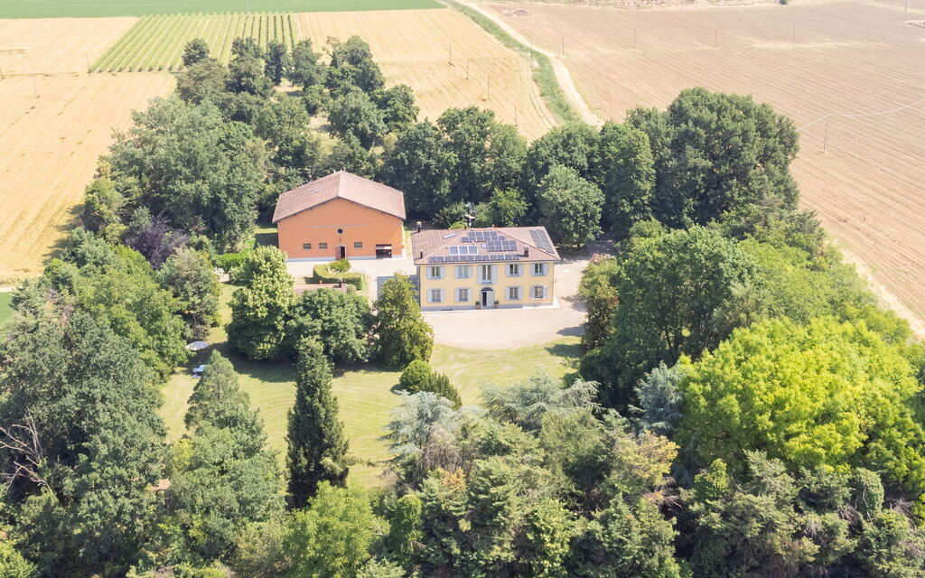 Villa la Fiorentina: all'aperto, Attività, Benessere, Caratteristiche, Cucina, Estate, Esterni, Piscina, Primavera