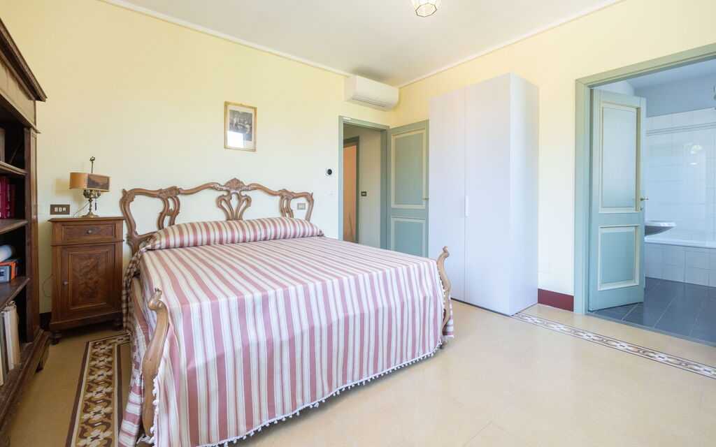 Villa la Fiorentina: all'aperto, Attività, Benessere, Caratteristiche, Cucina, Estate, Esterni, Piscina, Primavera