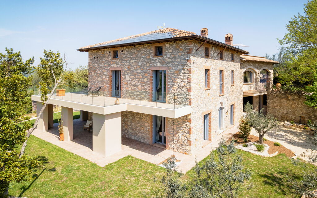 Villa Hedone Retreat: Building Exterior, Pool, Spring, Summer, Wellness