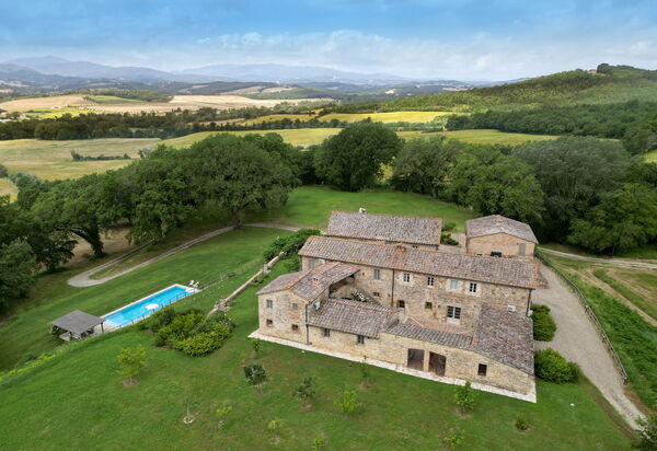 Villa Ortensia: Amenities, Building Exterior, Facilities, Garden, Pool, Spring, Summer, Wellness