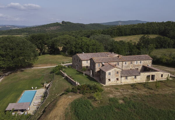 Villa Ortensia: Amenities, Building Exterior, Facilities, Garden, Pool, Spring, Summer, Wellness