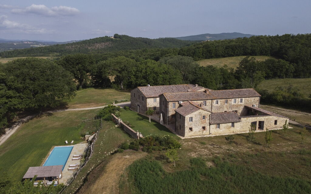 Villa Ortensia: Amenities, Building Exterior, Facilities, Garden, Pool, Spring, Summer, Wellness