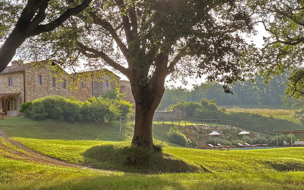 Villa Ortensia: Amenities, Building Exterior, Facilities, Garden, Pool, Spring, Summer, Wellness