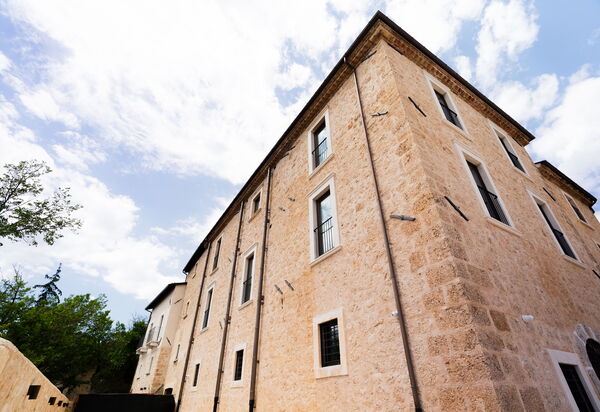 Villa Sessania: Benessere, Cibo, Entrata Principale, Estate, Esterni, Piscina, Primavera, Servizi