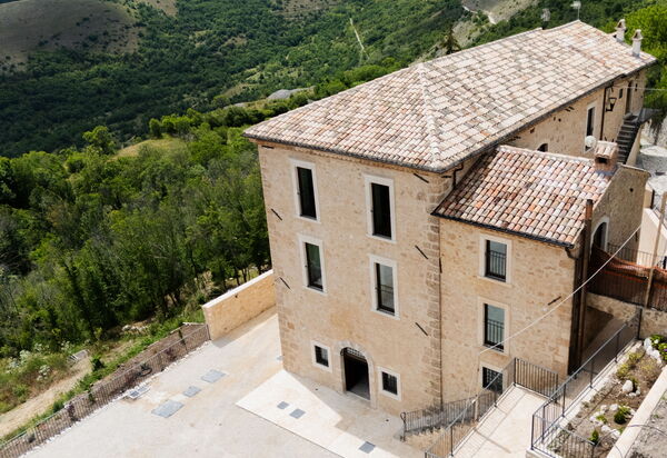 Villa Sessania: Benessere, Cibo, Entrata Principale, Estate, Esterni, Piscina, Primavera, Servizi