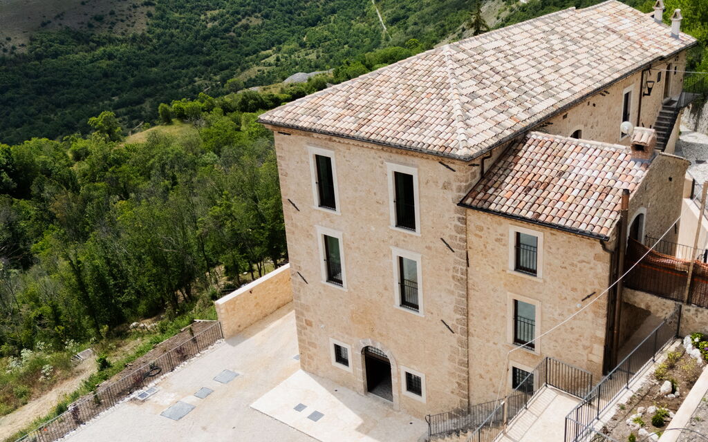Villa Sessania: Benessere, Cibo, Entrata Principale, Estate, Esterni, Piscina, Primavera, Servizi
