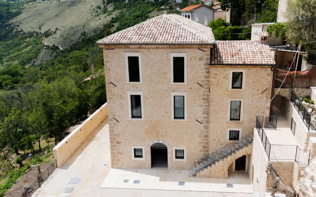 Villa Sessania: Benessere, Cibo, Entrata Principale, Estate, Esterni, Piscina, Primavera, Servizi
