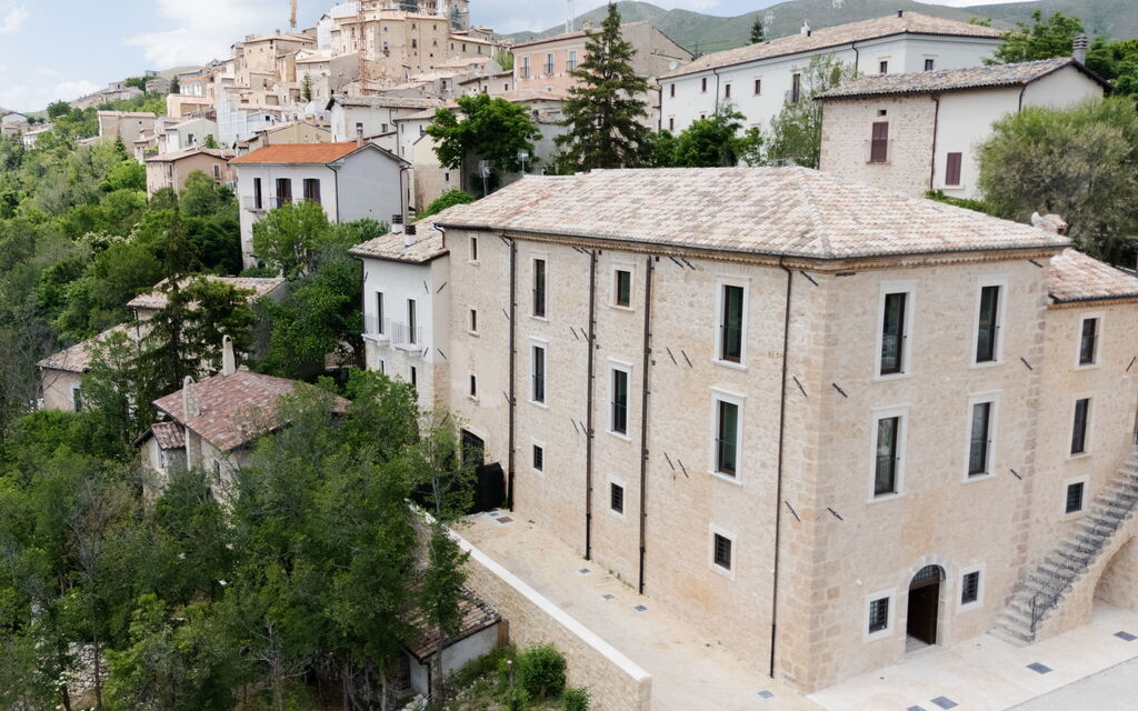 Villa Sessania: Benessere, Cibo, Entrata Principale, Estate, Esterni, Piscina, Primavera, Servizi