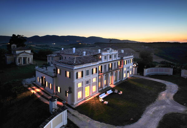 Villa Adelaide: Balcone / Terrazza / Patio, Benessere, Caratteristiche, Estate, Esterni, Giardino, Piscina, Primavera, Vista Panoramica