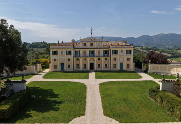 Villa Adelaide: Balcone / Terrazza / Patio, Benessere, Caratteristiche, Estate, Esterni, Giardino, Piscina, Primavera, Vista Panoramica