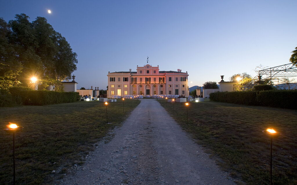 Villa Adelaide: Balcone / Terrazza / Patio, Benessere, Caratteristiche, Estate, Esterni, Giardino, Piscina, Primavera, Vista Panoramica