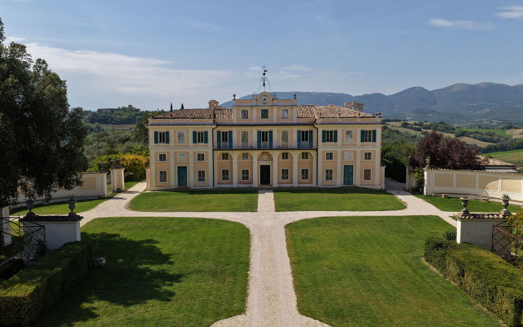 Villa Adelaide: Balcone / Terrazza / Patio, Benessere, Caratteristiche, Estate, Esterni, Giardino, Piscina, Primavera, Vista Panoramica