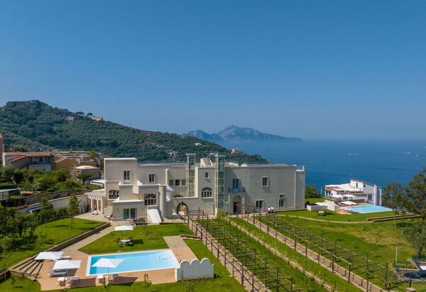 Villa Ivana: all'aperto, Caratteristiche, Estate, Esterni, Giardino, Piscina, Primavera