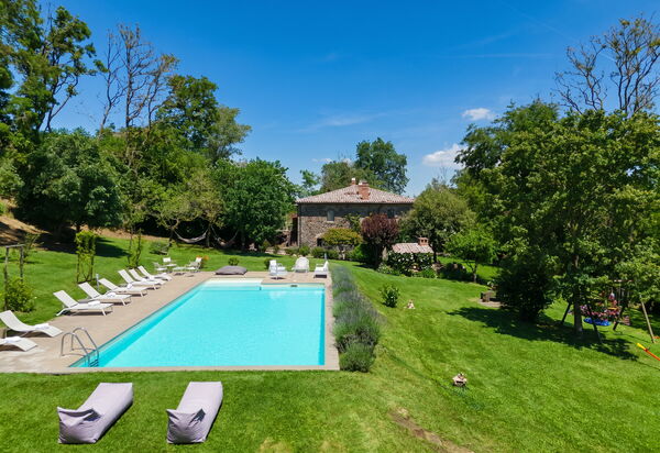 Villa Stella: all'aperto, Balcone / Terrazza / Patio, Benessere, Caratteristiche, Entrata Principale, Estate, Giardino, Piscina, Primavera
