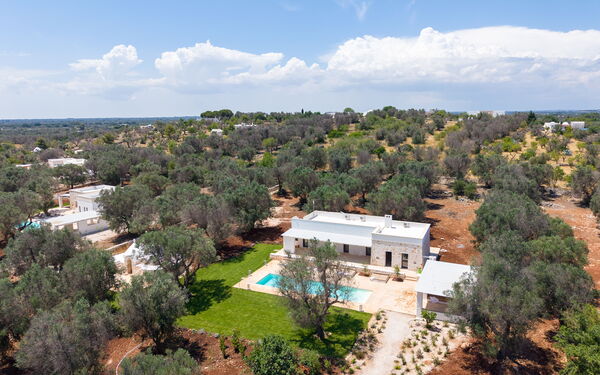 Villa Il Fiko: Building Exterior, Main Entrance, Other Room, Outdoor, Pool, Spring, Summer