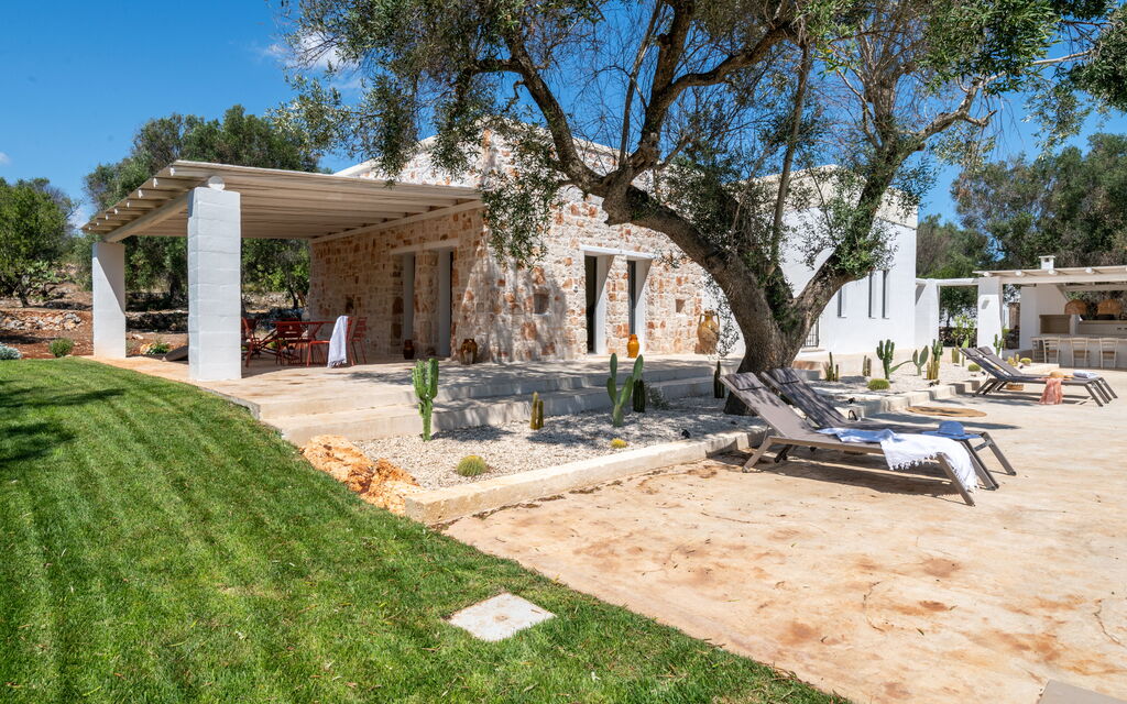 Villa Persefone: Amenities, Building Exterior, Garden, Outdoor, Pool, Spring, Summer