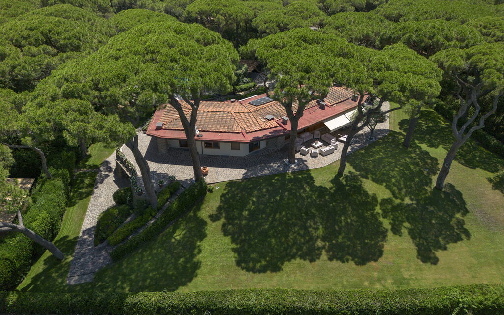 Villa i Girasoli: all'aperto, Caratteristiche, Dettagli della stanza, Entrata Principale, Estate, Esterni, Giardino, Primavera
