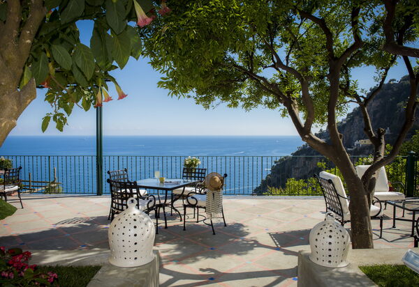 Villa Pavone: Amenities, Building Exterior, Garden, Main Entrance, Spring, Summer, Wellness