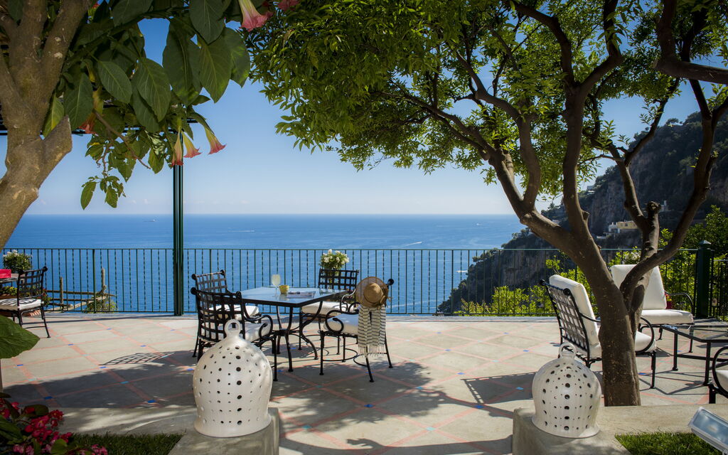 Villa Pavone: Amenities, Building Exterior, Garden, Main Entrance, Spring, Summer, Wellness