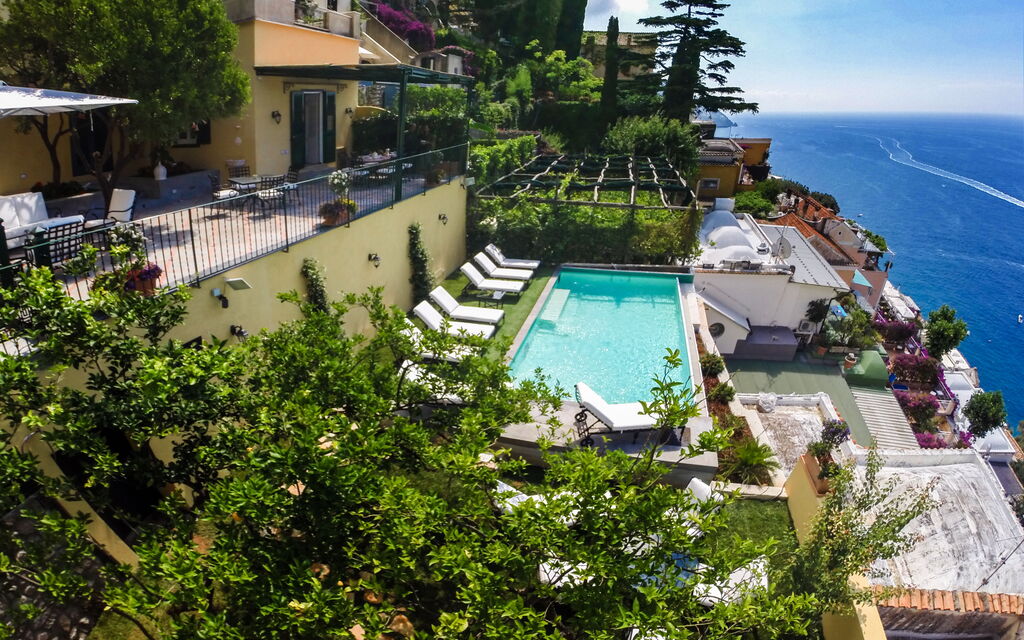 Villa Pavone