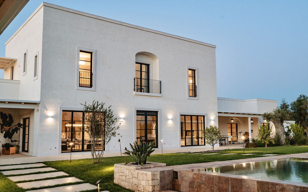 Villa Alta Croce: Amenities, Building Exterior, Hot Tub, Pool, Spring, Summer, Wellness