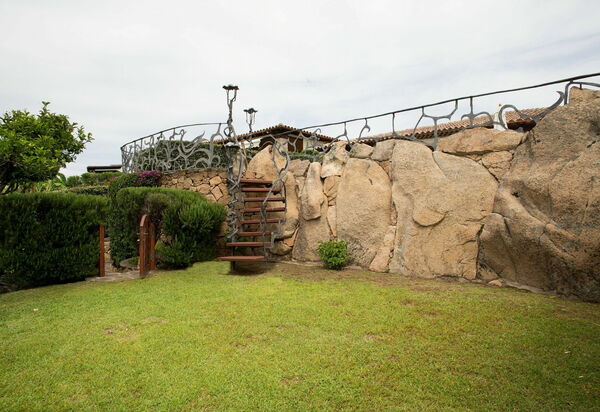 Villa Martini: Attività, Balcone / Terrazza / Patio, Caratteristiche, Dettagli della stanza, Estate, Esterni, Piscina, Primavera