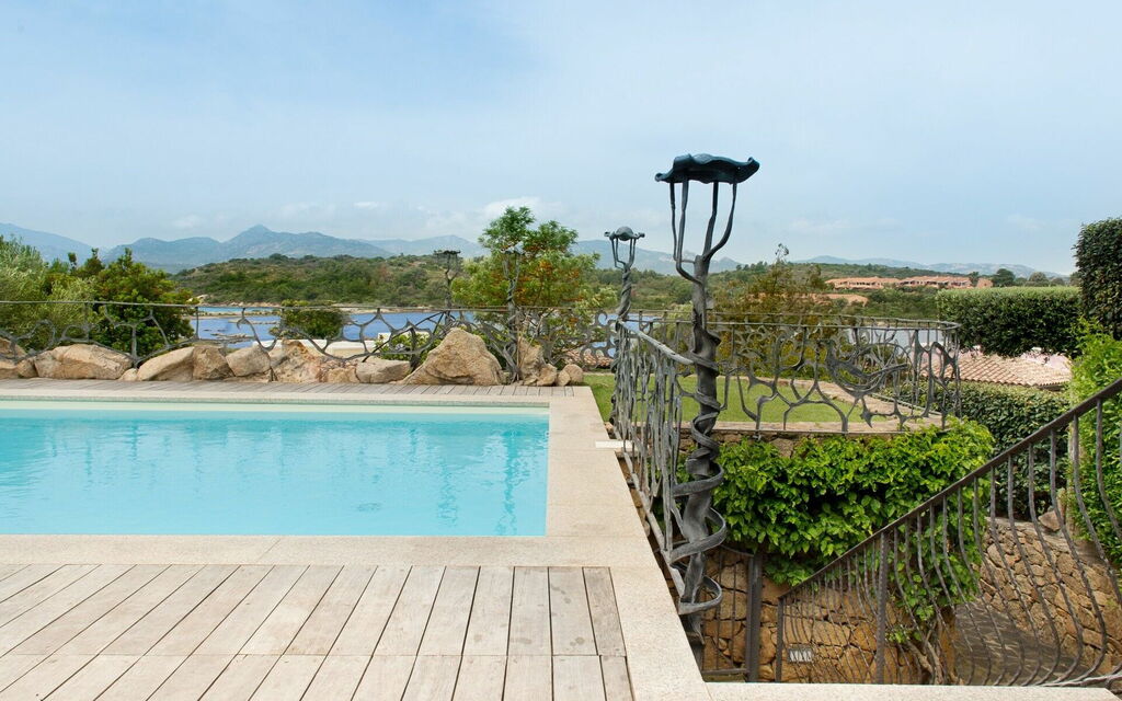 Villa Martini: Attività, Balcone / Terrazza / Patio, Caratteristiche, Dettagli della stanza, Estate, Esterni, Piscina, Primavera