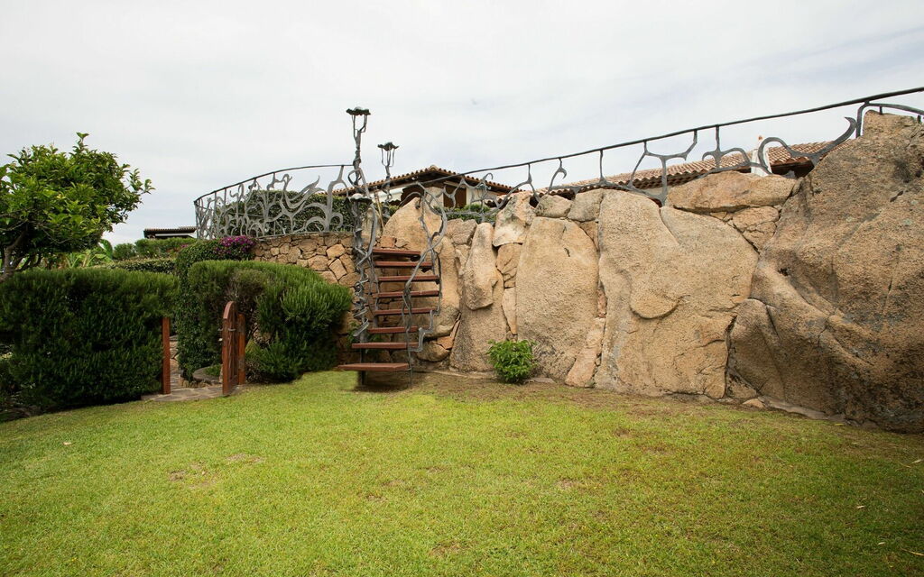 Villa Martini: Attività, Balcone / Terrazza / Patio, Caratteristiche, Dettagli della stanza, Estate, Esterni, Piscina, Primavera