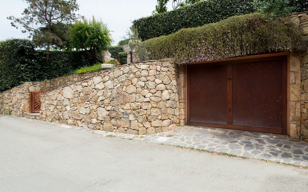 Villa Martini: Attività, Balcone / Terrazza / Patio, Caratteristiche, Dettagli della stanza, Estate, Esterni, Piscina, Primavera