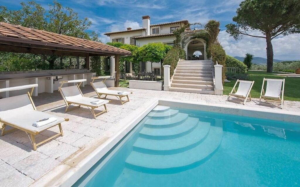 Villa Castiglione 10: Autumn, Building Exterior, Outdoor, Pool, Summer