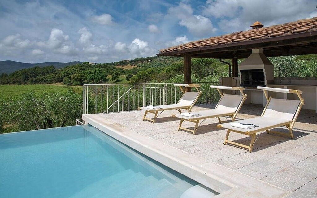 Villa Castiglione 10: Autumn, Building Exterior, Outdoor, Pool, Summer