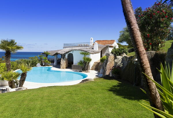 Villa Eros: all'aperto, Altra Stanza, Balcone / Terrazza / Patio, Caratteristiche, Estate, Esterni, Giardino, Piscina, Primavera