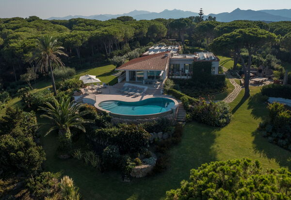 Villa Fiume: Estate, Esterni, Piscina, Primavera, Servizi