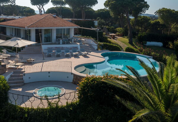Villa Fiume: Estate, Esterni, Piscina, Primavera, Servizi