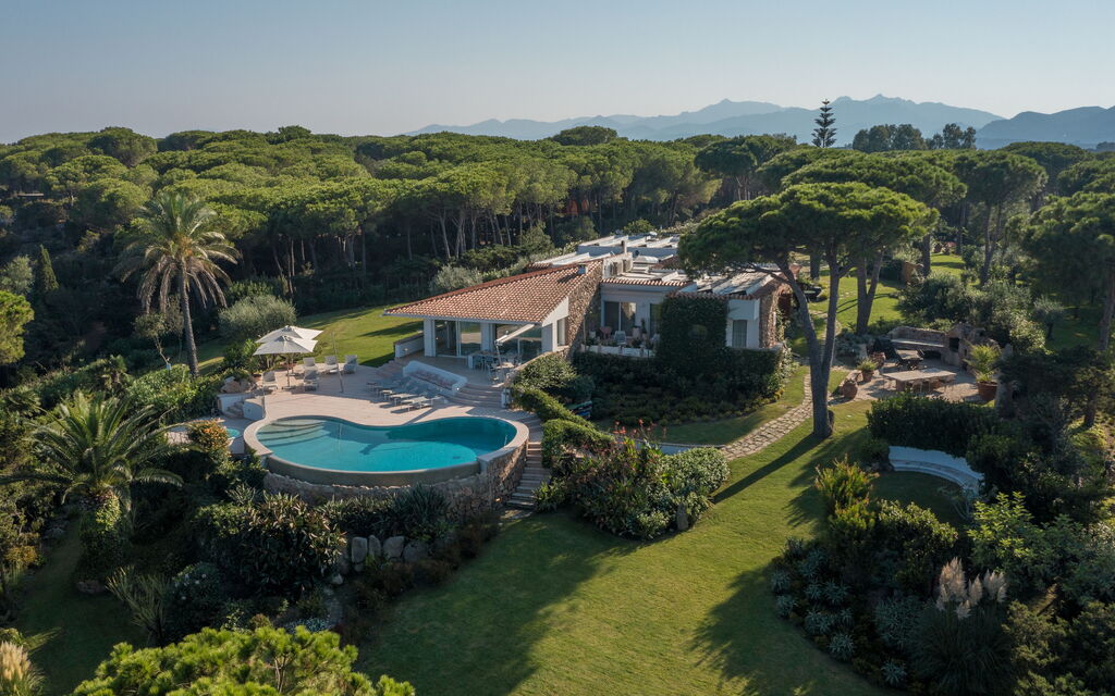 Villa Fiume: Estate, Esterni, Piscina, Primavera, Servizi