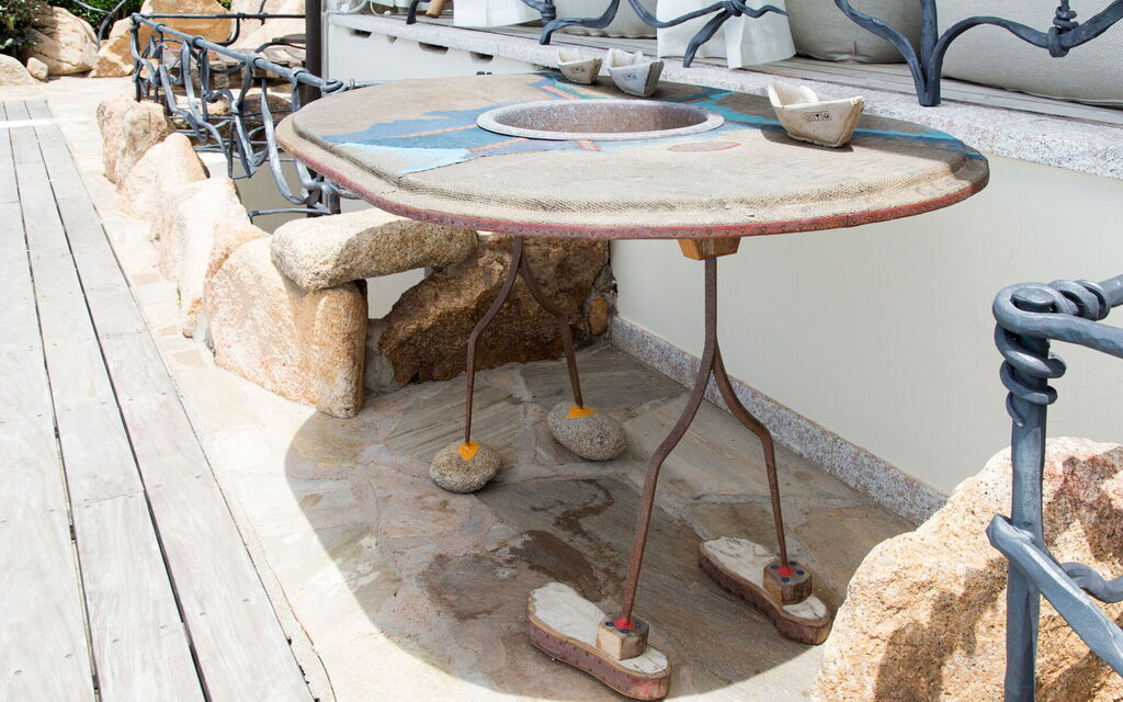Villa Alloro: Activities, Amenities, Balcony / Terrace / Patio, Building Exterior, Hot Tub, Pool, Room Detail, Spring, Summer